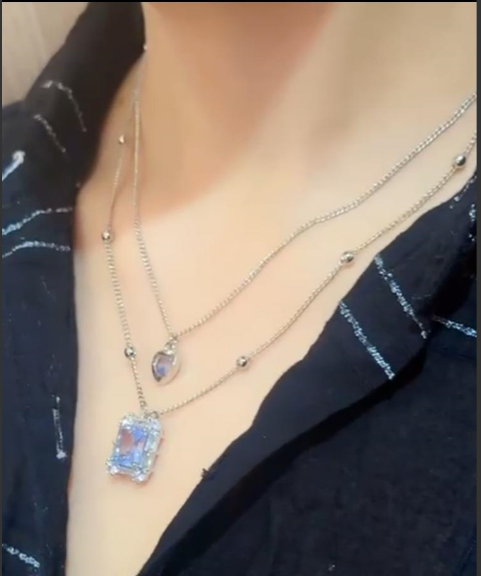 Elegant Glow Necklace