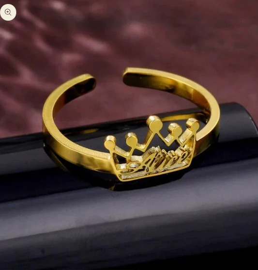 Adjustable Crown Name Ring