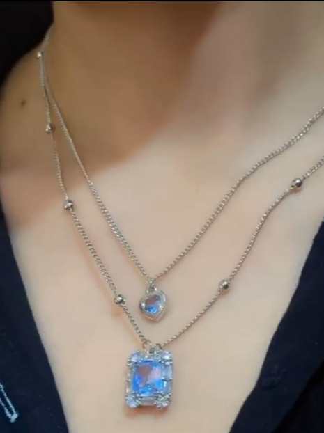 Elegant Glow Necklace