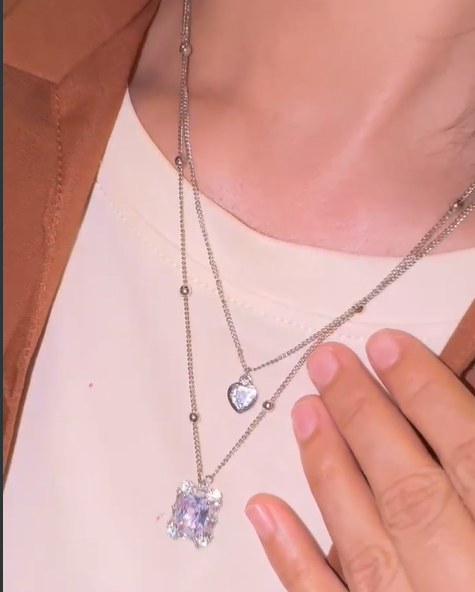 Elegant Glow Necklace
